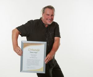 Tritec-Hair-Baden-Baden-Partner-Urkunde-Mathias Foot